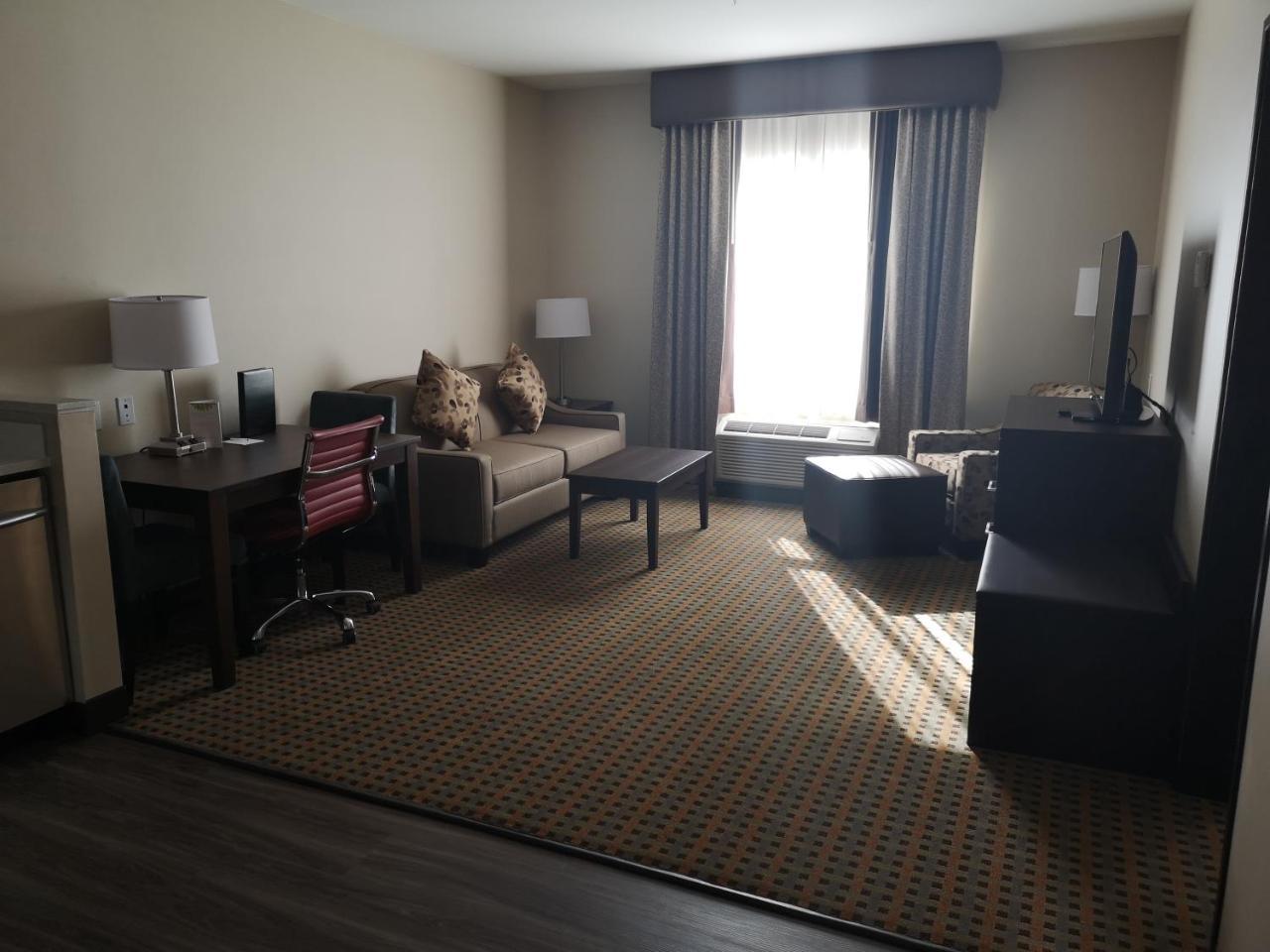 Best Western Plus Hinton Inn & Suites Exterior foto
